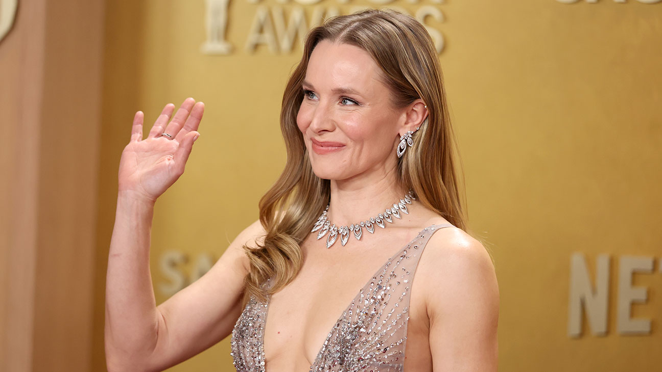 Actor Awards: Kristen Bell, Odessa A’zion, Patrick Schwarzenegger and More Stars Hit the Red Carpet