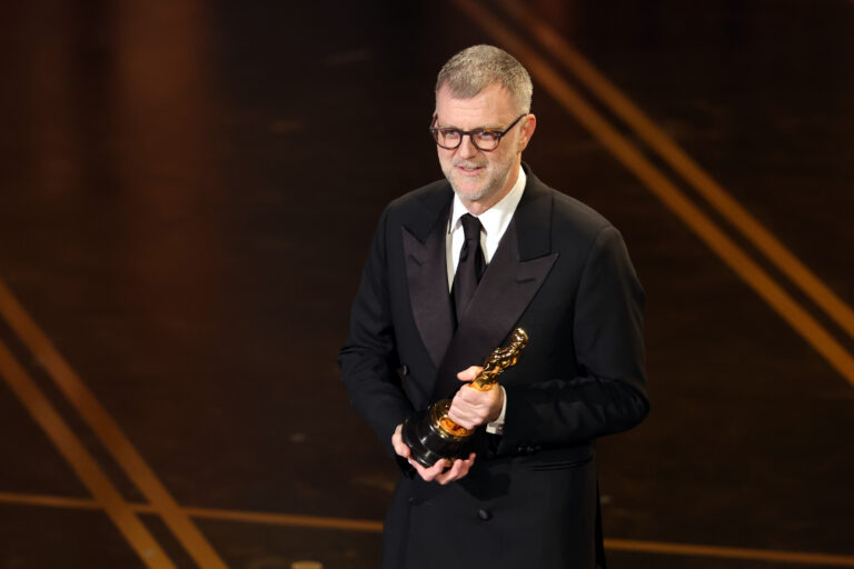 Paul Thomas Anderson Says “Let’s Have a Martini” as ‘One Battle After Another’ Wins Best Picture