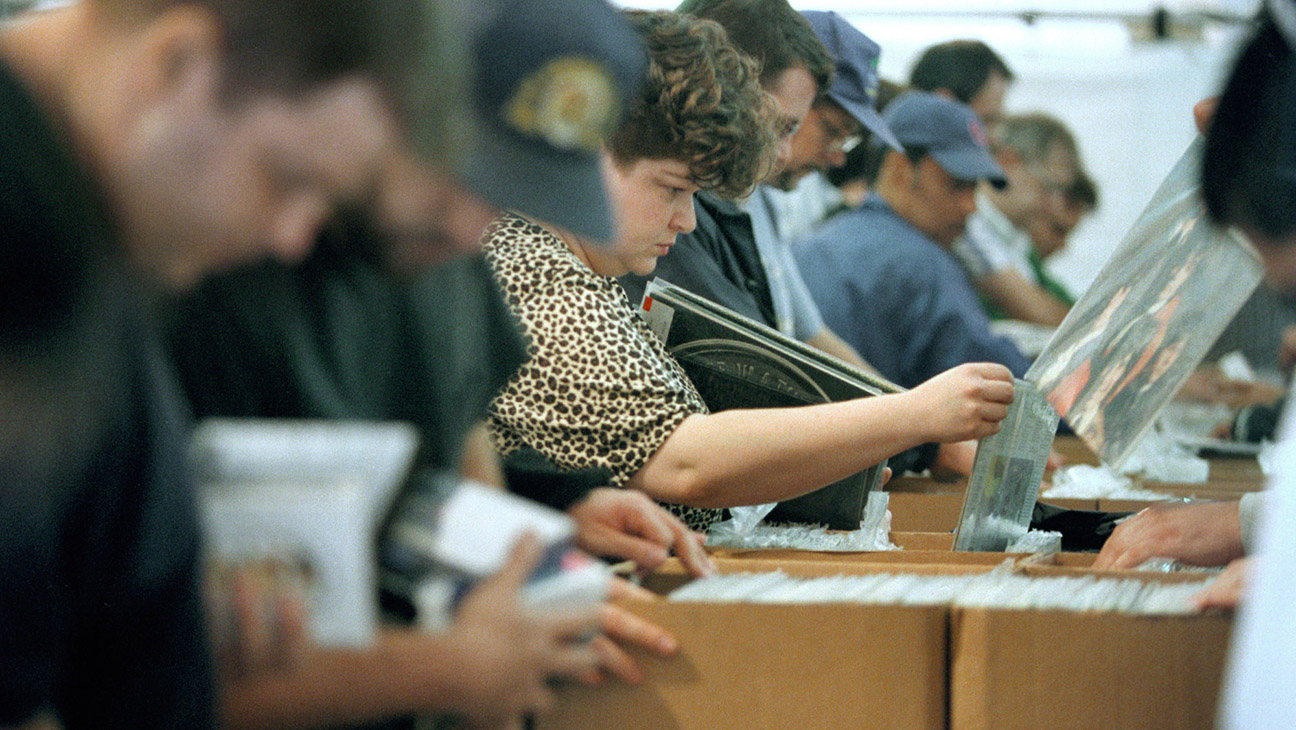 Vinyl Sales Hit  Billion In U.S. Revenue Last Year