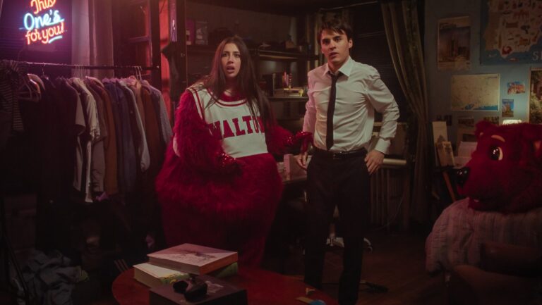 Sadie Sandler Gets the Worst College Roommate in Trailer for Netflix’s ‘Roommates’