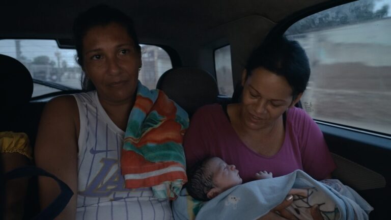 ‘The Cord’ Portrays a “Maternity Warrior” in a Timely Doc Steeped in Solidarity and Sisterhood