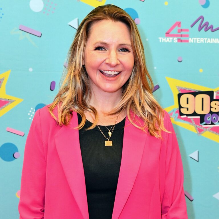 7th Heaven’s Beverley Mitchell Details Colon Cancer Scare