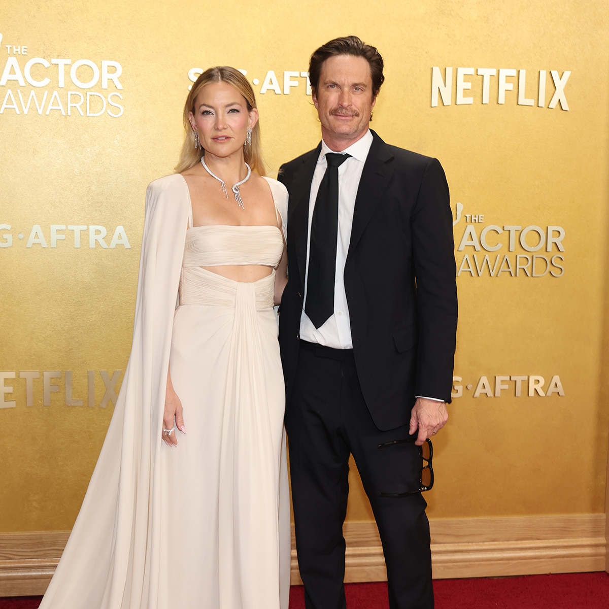 Kate Hudson’s Brother Oliver Hudson Was “Impromptu” Actor Awards Date