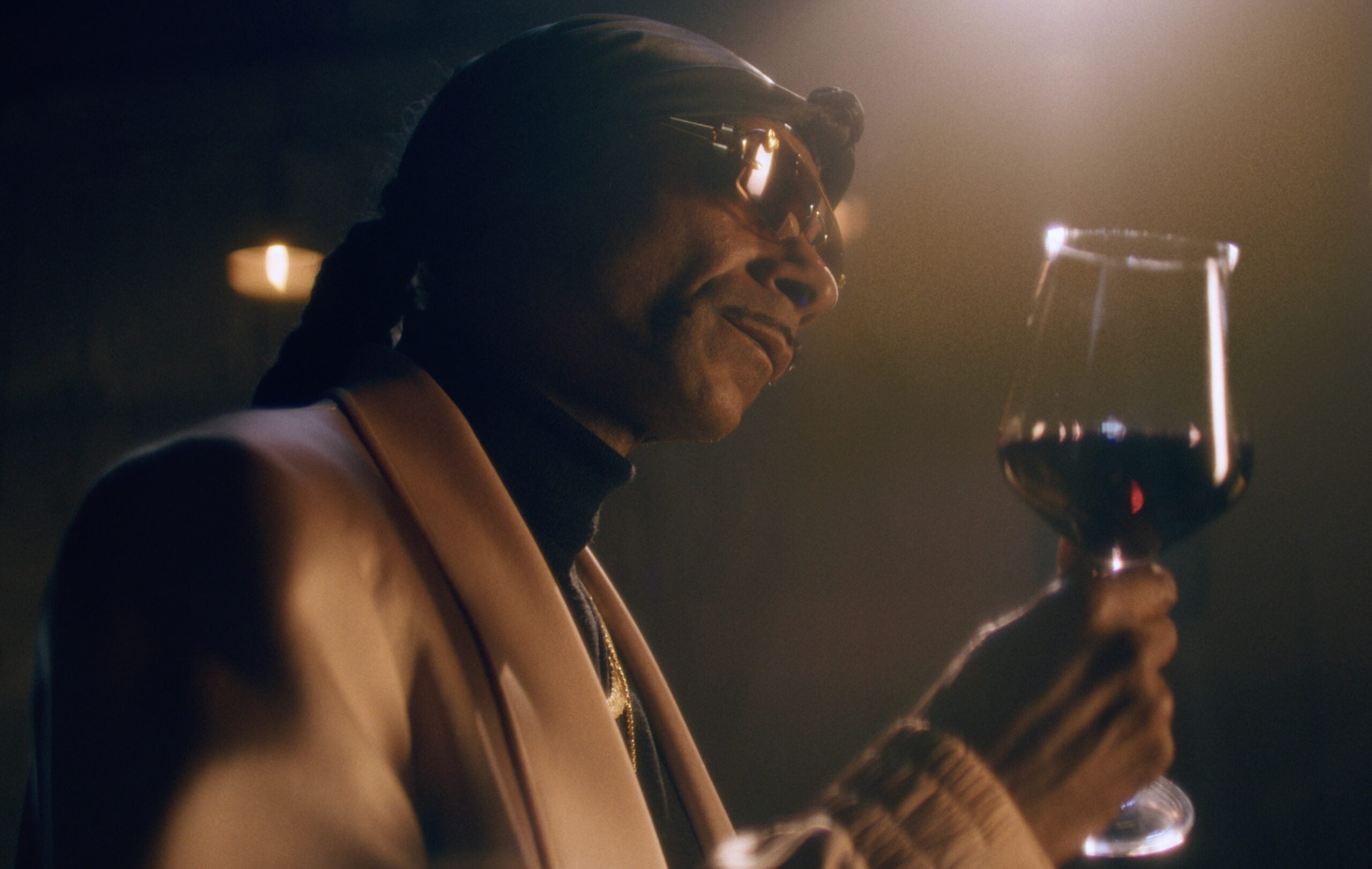 Snoop Dogg Honors Tupac Shakur With New ‘2 Of Amerikaz Most Wanted’ Wine