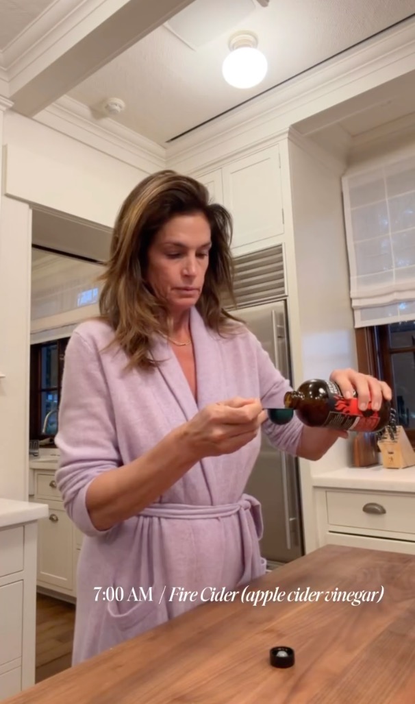 Cindy Crawford roasted over morning routine: ‘Nothing like having money’